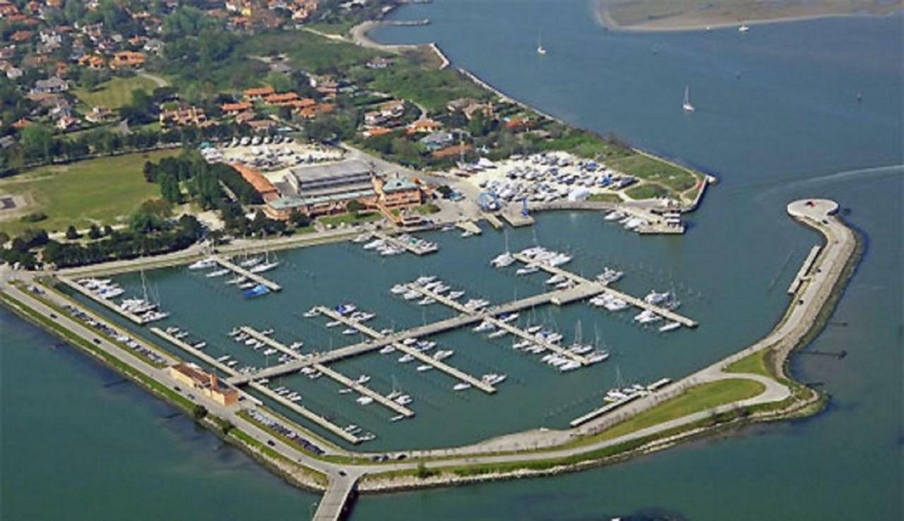 Fiordo Topazio Albarella Island Exterior photo